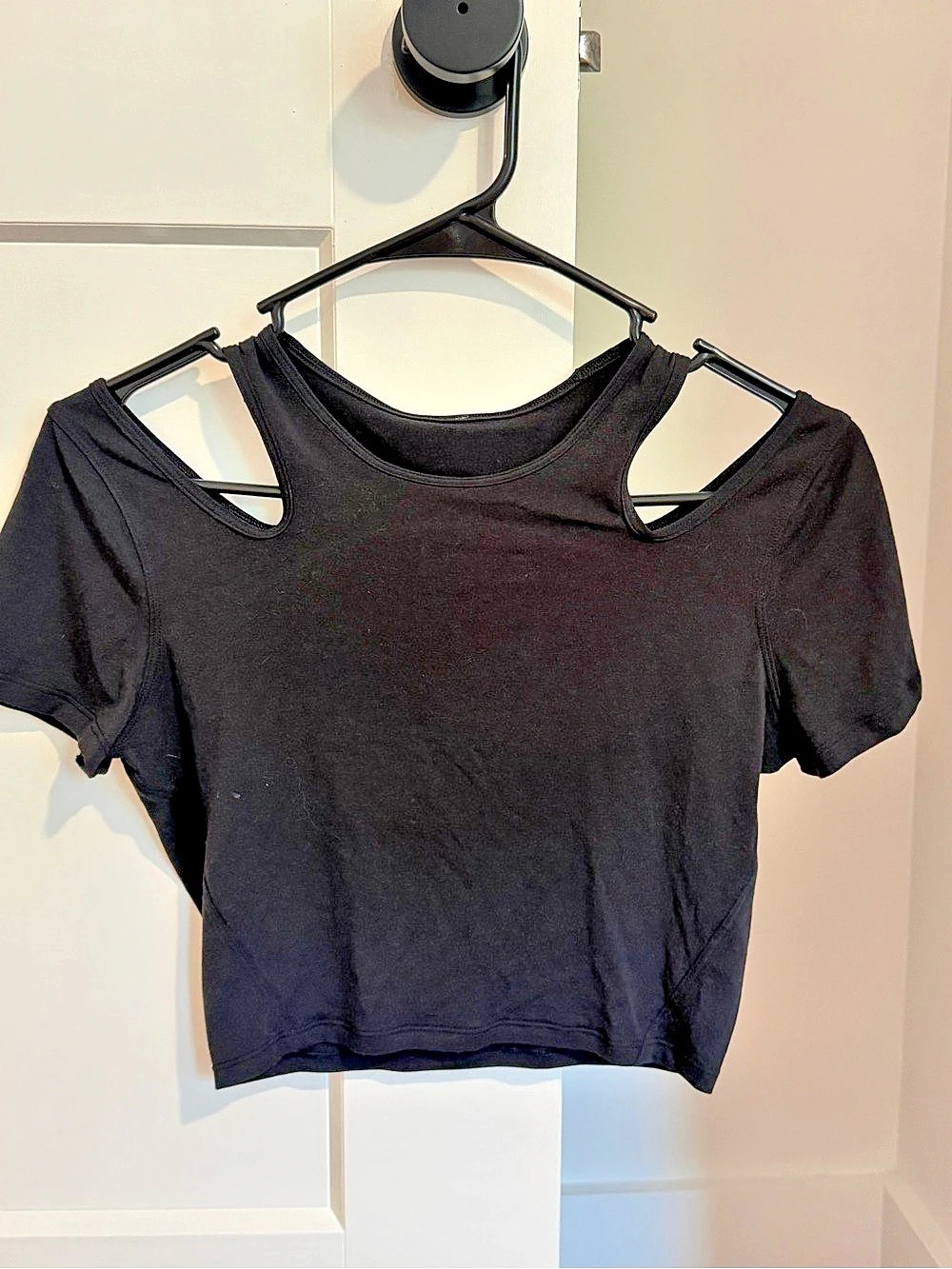 lululemon Shoulder Cut-Out Yoga T-Shirt Black Cutout Short Sleeve Top